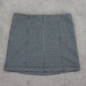 Jolt Houndstooth Mini Skirt